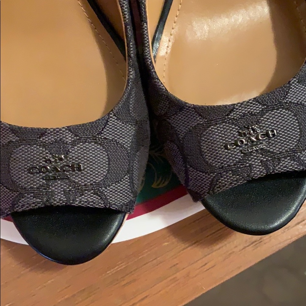 Coach ferry signature heels - Picture 4 of 4